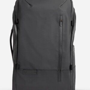 WANDRD Duo Daypack Backpack in Black Unisex
